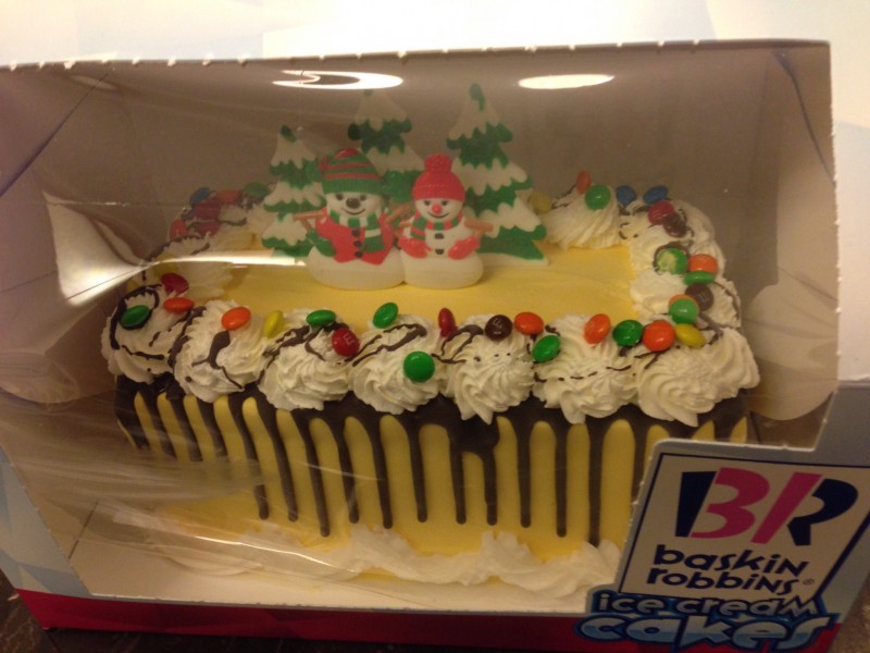 Baskin-Robbins Holiday Cake